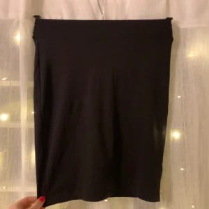 Pennkjol - Tight kjol från gina tricot, knappt använd, 50kr eller bud