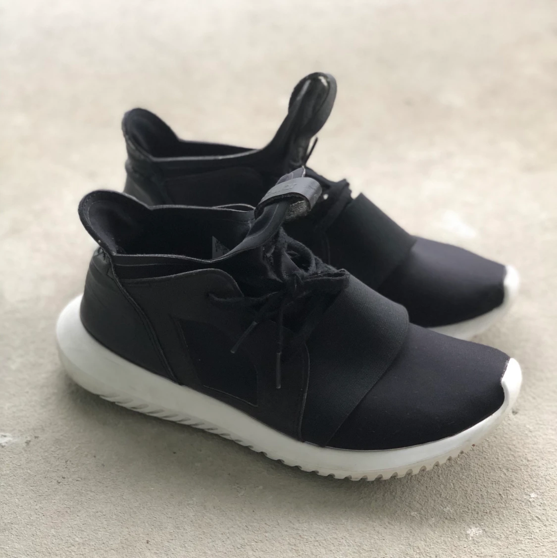 Snygga adidas sneakers