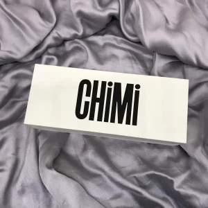 Berry #004 Black - Berry #004 Black från chimieyewear. Aldrig använda, endast testade. Alla medföljande tillbehör + box finns. NYPRIS: 999kr. Köparen står för frakten <3