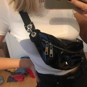  - Lack väska, aldrig använd!