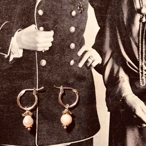  - Handgjorda pärlörhängen, nickelfria.  + 9kr frakt. 