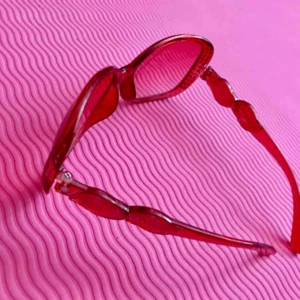  - Solbrillor, 30kr frakt 
