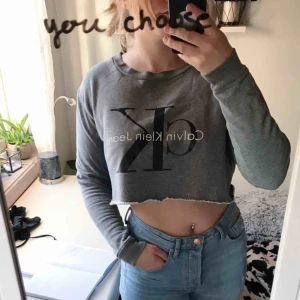  - Calvin Klein kroppar tröja