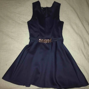  - Fin klänning från CLUB L