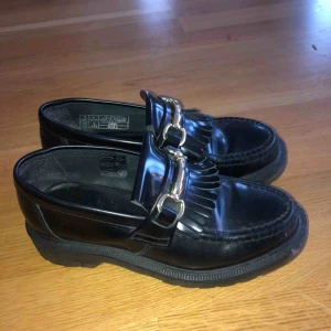 - Dr martens, frakten ingår