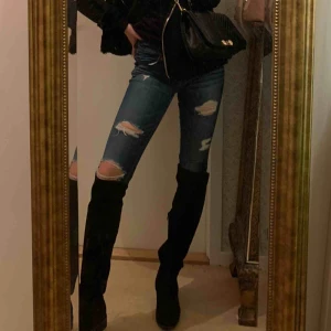  - Skinny jeans, passar xs-s. Knappast använd. Frakt tillkommer.