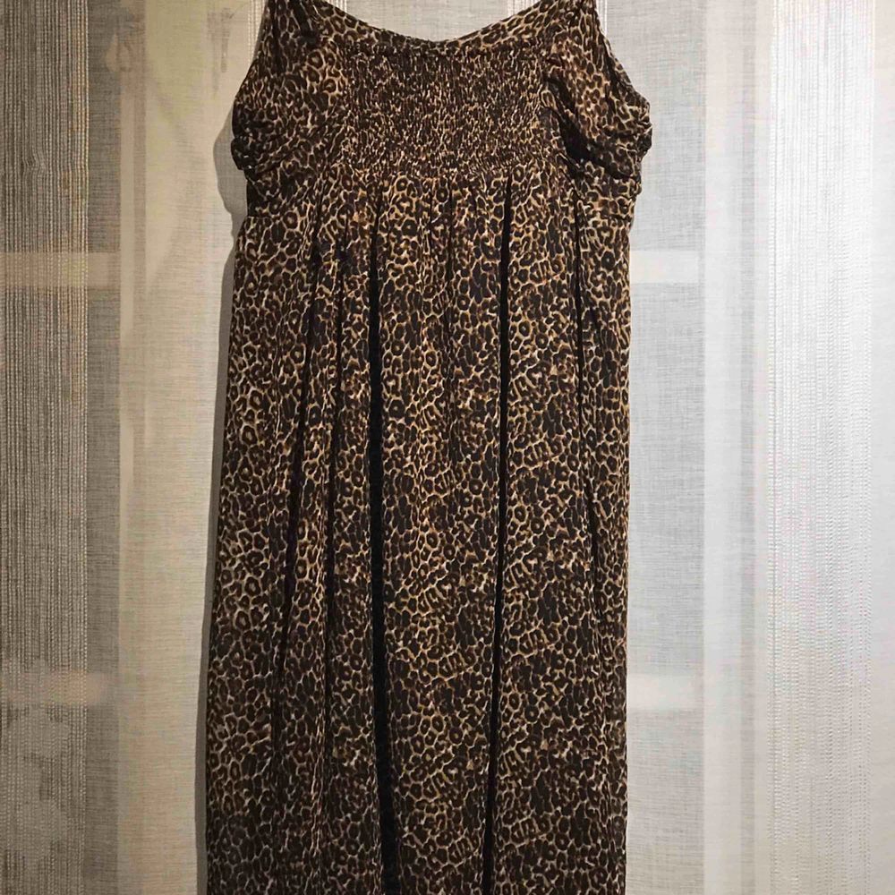 Gullig leopard klänning. 🧡🐆🧡. Klänningar.