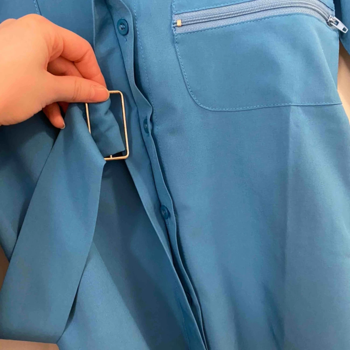 Skjorta med bälte - 91