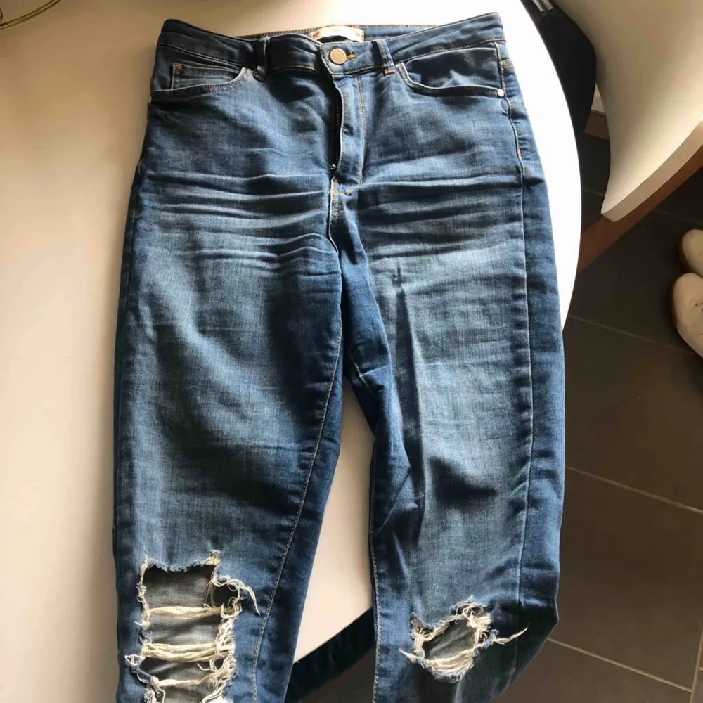 Världens skönaste jeans! Väldigt stretchiga. . Jeans & Byxor.