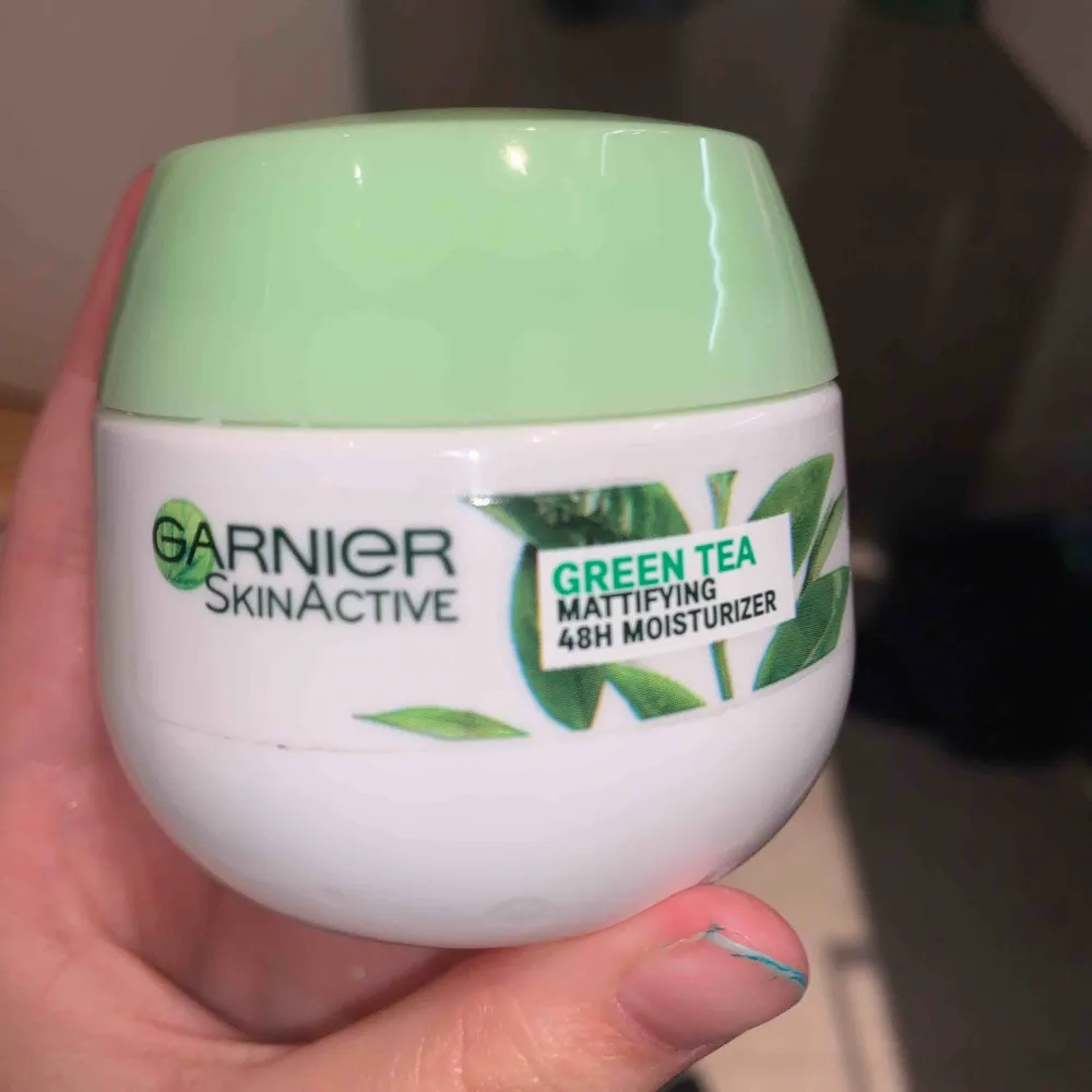 super bra dagcréme/moisturizer som inte finns på garnier längre!!! nypris:50 frakt; 10 kr. Övrigt.