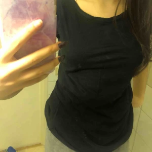  - T-shirt i perfekt skick!