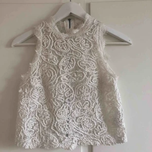  - Vit spelstopp från Zara. Storlek S  Använd en gång Köparen står för frakten, kan mötas upp. 