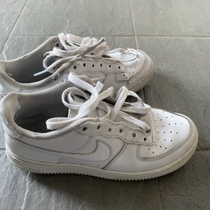 Air force 1 - Ett par slitna af1. Pris kan diskuteras 