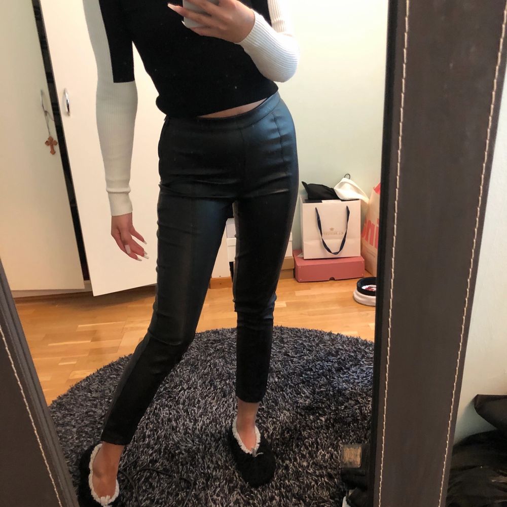 As balla skinnbyxor från gina tricot. Strlk S, 100kr ink. frakt. Jeans & Byxor.