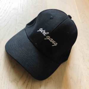  - Keps från Boohoo 💕