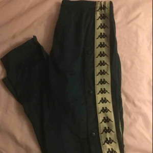  - Kappa astoria trackpants. Använda några gånger. 8.5/10