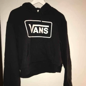  - Croopad VANS hoodie, endast testad. Nypris 599kr, mitt pris 250kr inklusive frakt!