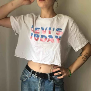  - Fin avklippt tröja från Levi’s