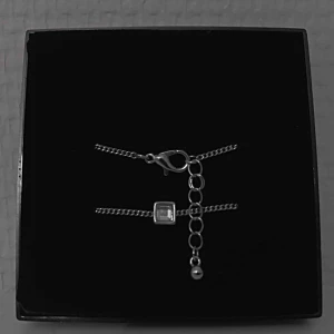  - Jätte fint silverfärgat armband ✨ Frakt ingår.