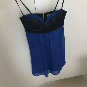  - Klänning oanvänd från Elise Ryan 