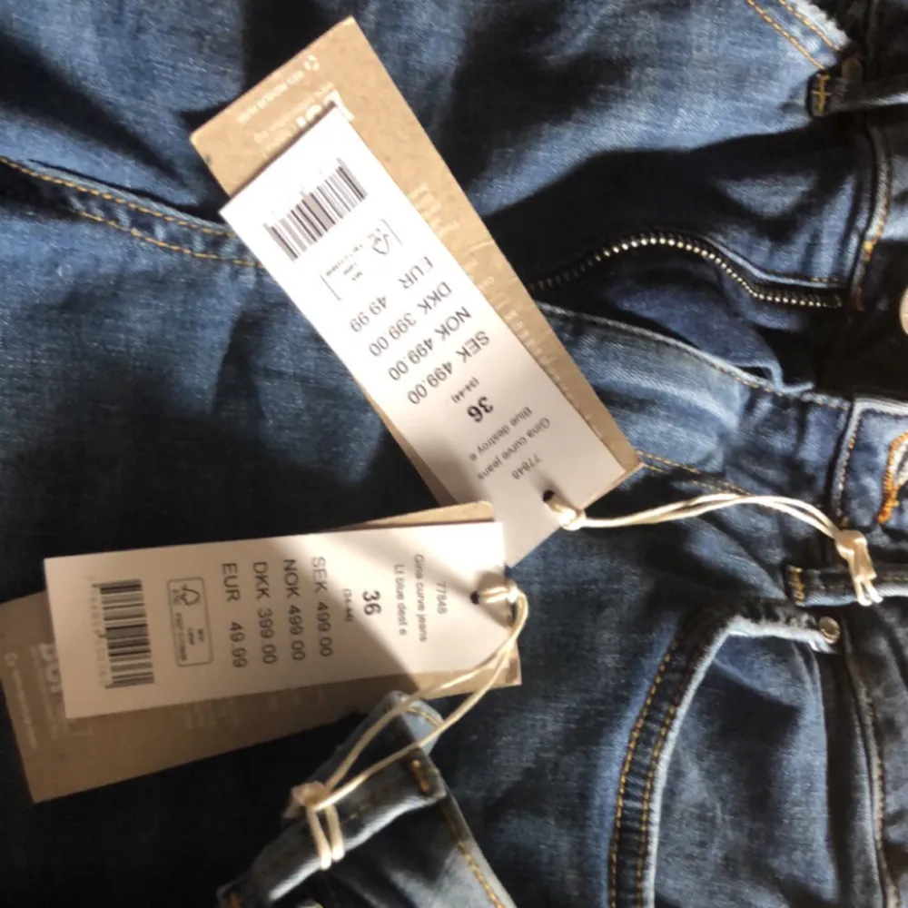 Helt nya Gina tricot jeans av modellen Gina . Jeans & Byxor.