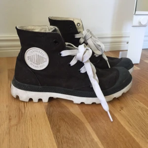  - Är något använda så kan behöva en tvätt, men annars fint skick.