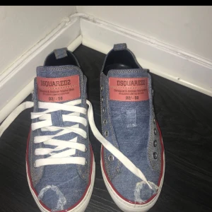  - Helt oanvända Dsquared 2 skor Storlek 41 Perfekta för våren! Ordn. Pris 3200kr