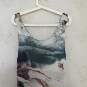  - Superfin klänning i bra kvalité köpt i en vintageaffär, använts en gång