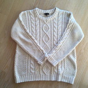  - Stickad tröja från Topshop strl L