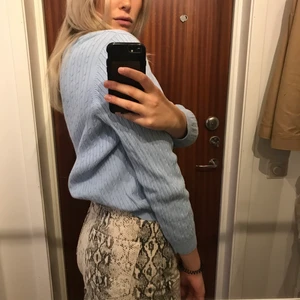 Blue Cardigan - Perfect condition, size Medium but fits Large! 90 + shipping 💞