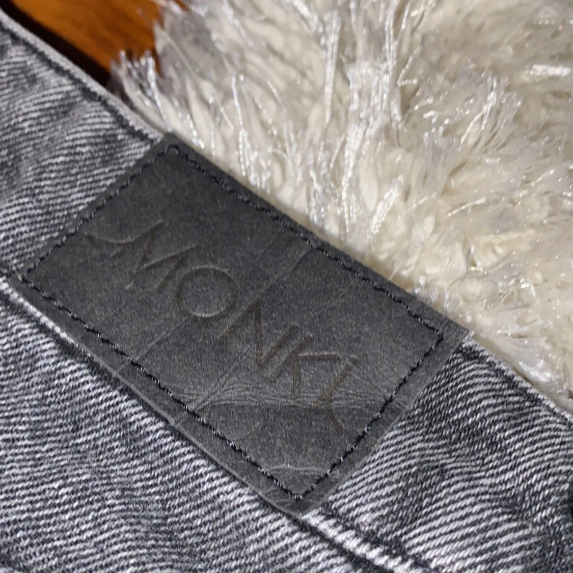 Svarta trendiga monki jeans - 91