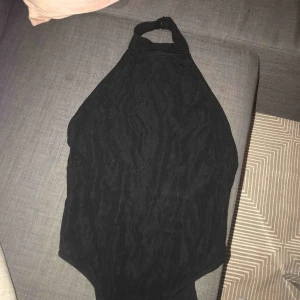  - Urringat polo topp