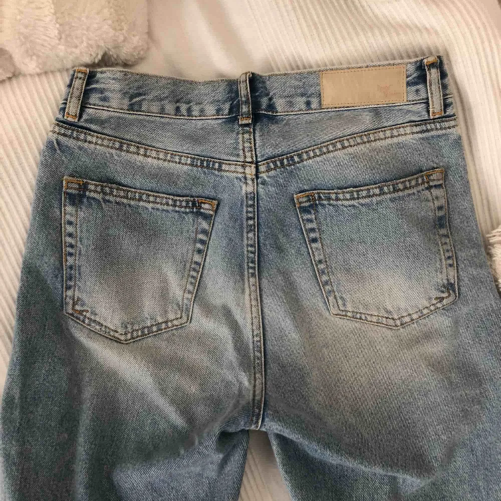 Nästan helt oanvända jeans från BikBok Nypris: 499. Jeans & Byxor.