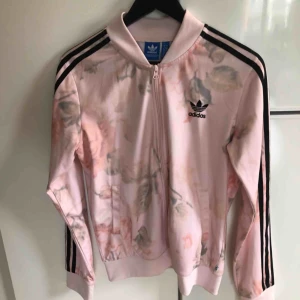  - I mycket fint skick. Nypris ca 700kr