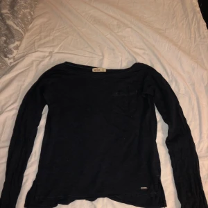 Marinblå tröja - Använd men i bra skick