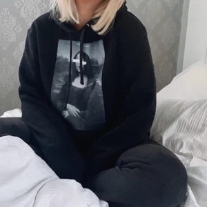 The cool elephant hoodie  - Säljer denna sjukt snygga hoddie från The cool elephant. ENDAST använd en gång så i jätte fint skick