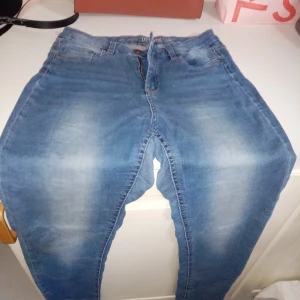 Jeans  - Bra skick, finns i Huddinge 🙂