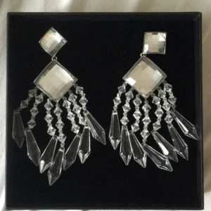  - Säljer pga inte min stil. Ej använda. 