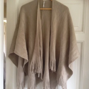  - Mjuk och mysig cape