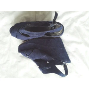  - Skytt snygga high Heals från Bella shoes, knappt använda , bekväma och är fresh med ett par jeans ❤