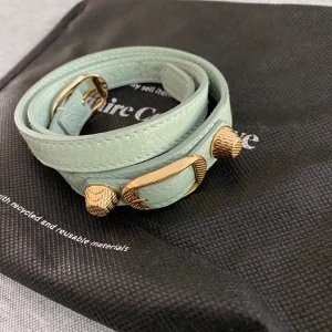 Balenciaga armband  - Jättefint skick, köpt från Vestiaire Collective. Äkthetsbevis finns.