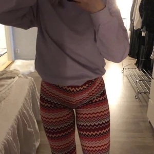 Orrebyxor - Ett par fina rosa "orre byxor", jätte sköna! Mycket fint skick! Saknas storlekslapp men det passar för S och M😁 50kr + frakt