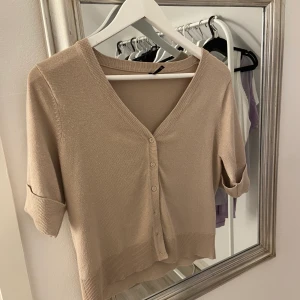 Säljer denna fina topp - Helt ny topp🥰