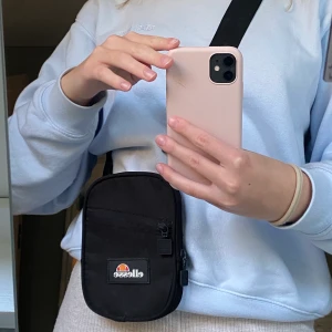 Ellesse väska - Väska från Ellesse i bra skick. Frakt ingår