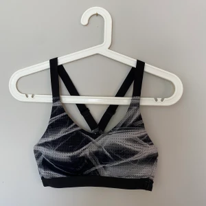 Sport bh - Sport bh från Vicotria’s secret i storlek S