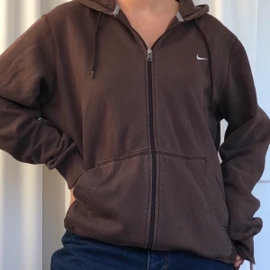 Nikezipup - Hoddie med dragkedja från nike💘💘BUDA I KOMMENTARERNA! Budgivningen avslutas fredag💘