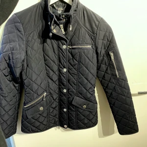 Höstjacka - I nyskick 