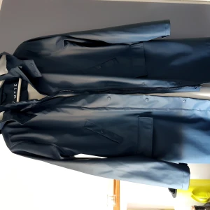 Regnjacka  - Blå regnjacka White strlk M