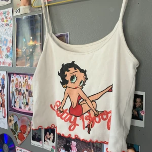Betty boop  - Vintage Betty boop tröja, säljer då jag har två💕 bud på 350kr