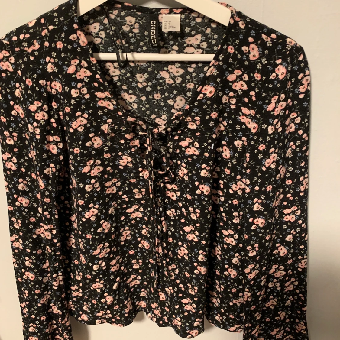 H&m långärmad blus 